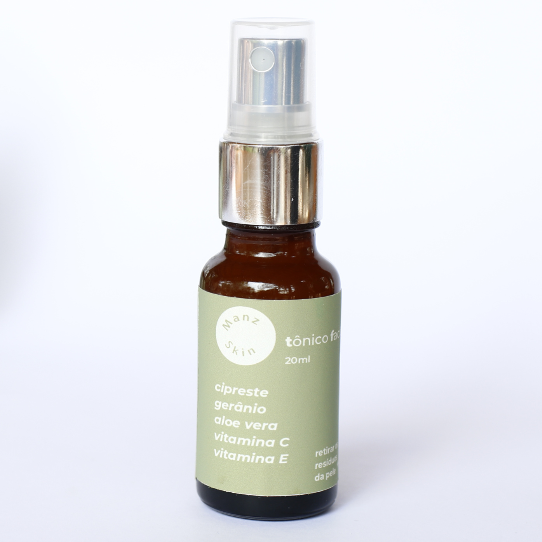 tônico facial de cipreste