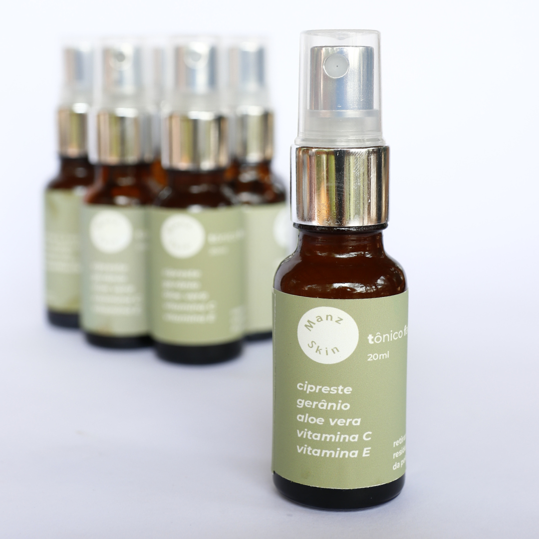 tônico facial de cipreste